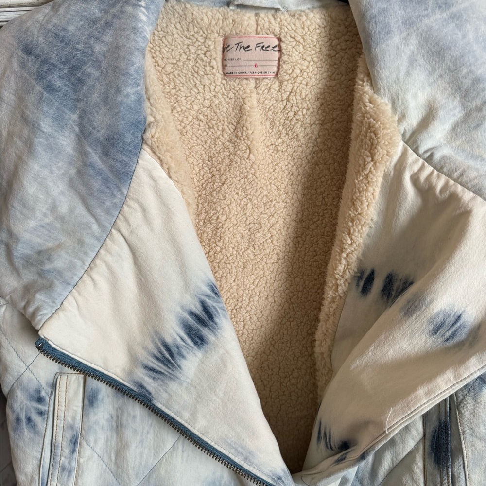 Free People Cream and Blue Sherpa Vest - Picture 4 of 8
